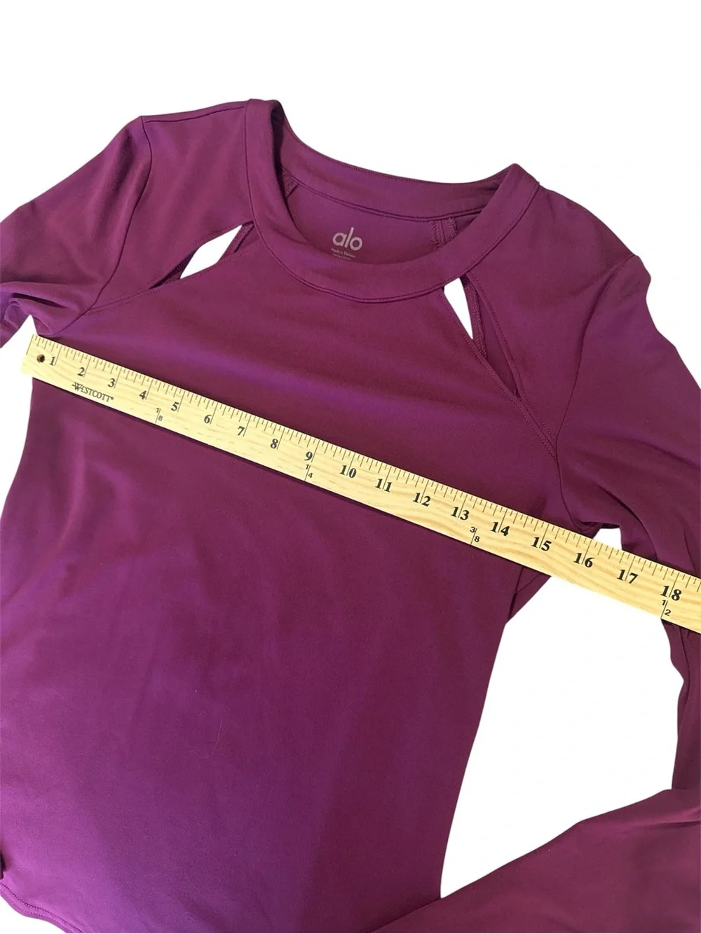 Alo Yoga Mantra Long Sleeve Cutout Top Purple Size Small